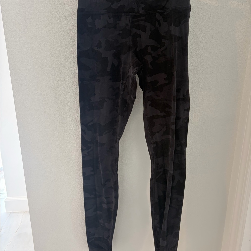 Lululemon Athletica Black Camo Leggings